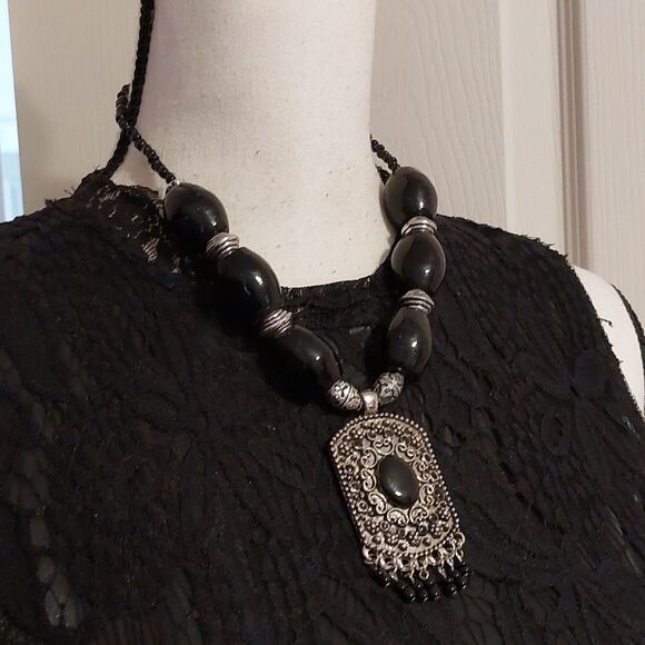 Chunky Black Stones and Tibetan Style Metal Beads Necklace Steampunk Pendant - Picture 2 of 7